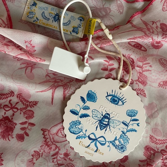 Sheer Unlogical Poem printed crop top - Picture 4 of 4